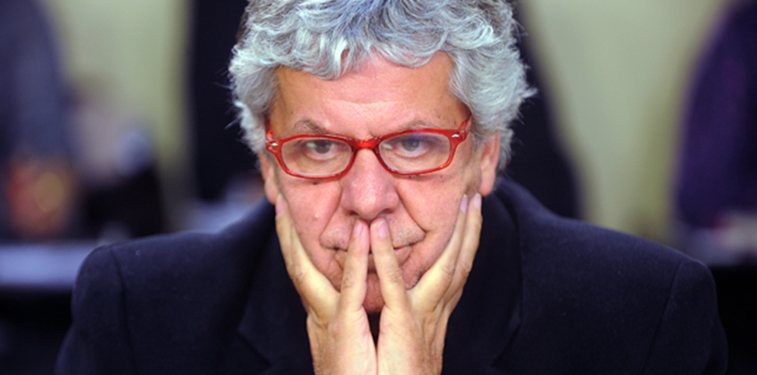 Eyzaguirre le hereda a su sucesora